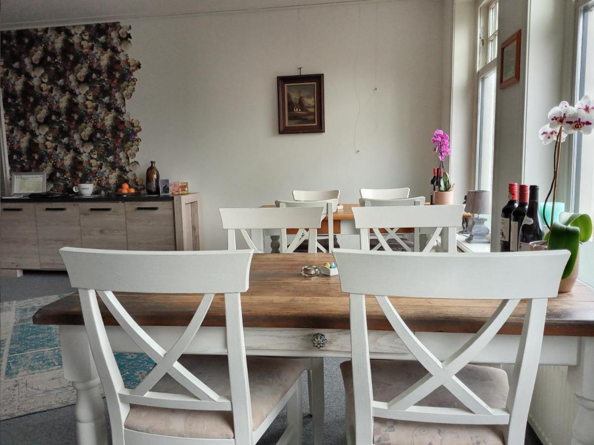 Bed & Breakfast Moments Schagen Exteriör bild