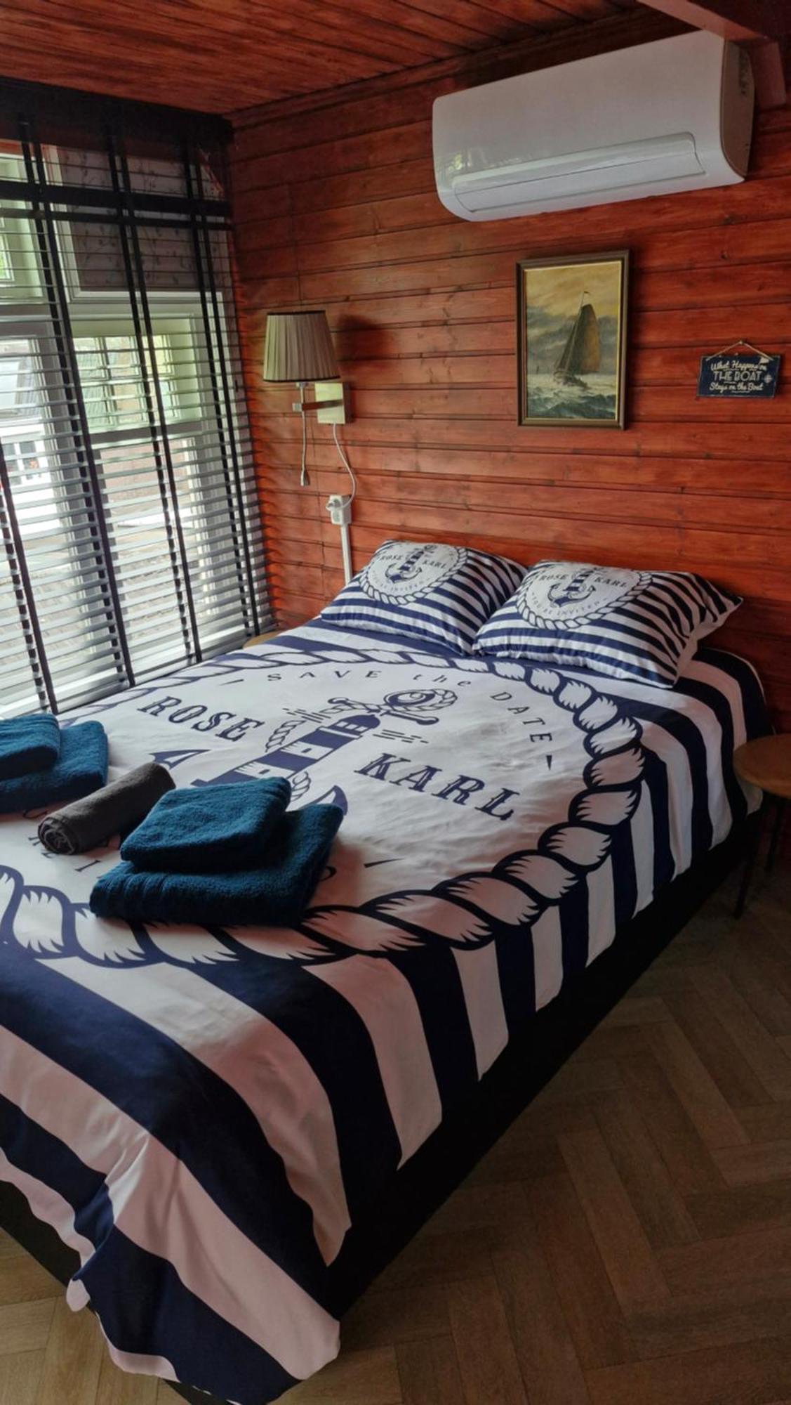 Bed & Breakfast Moments Schagen Rum bild